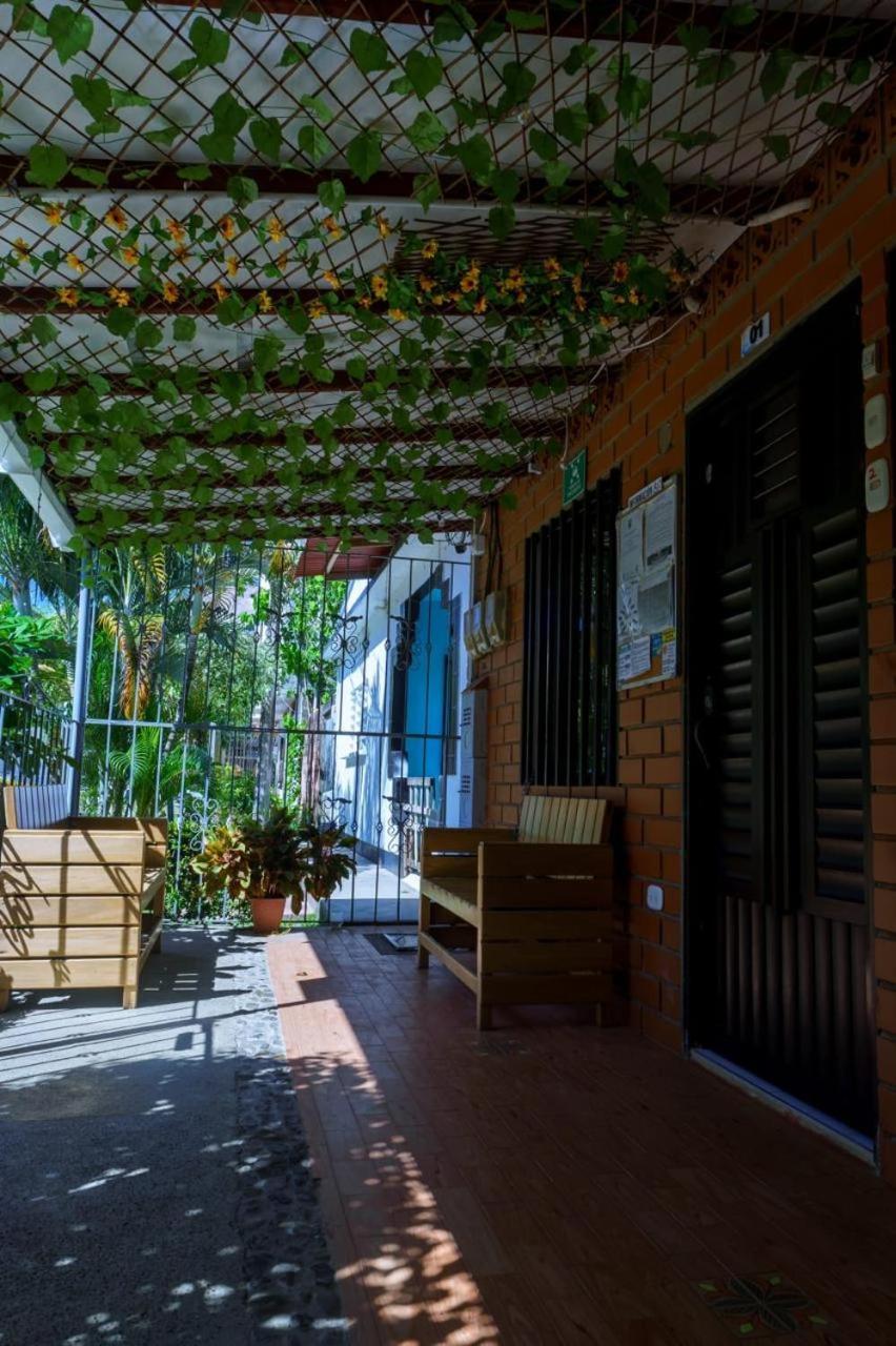Mi Pueblo Natal Aptos Y Habitaciones Necoclí エクステリア 写真