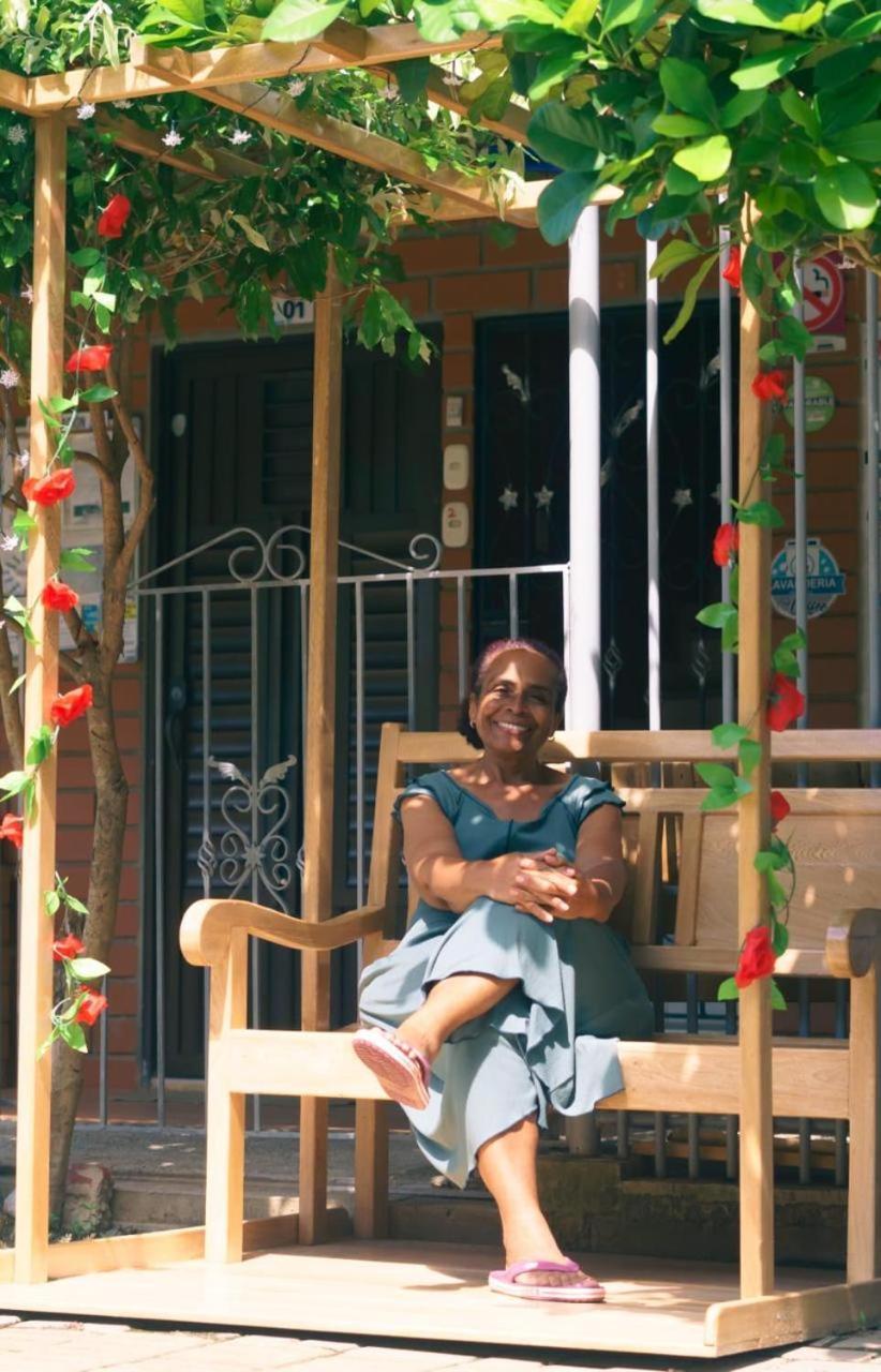 Mi Pueblo Natal Aptos Y Habitaciones Necoclí エクステリア 写真
